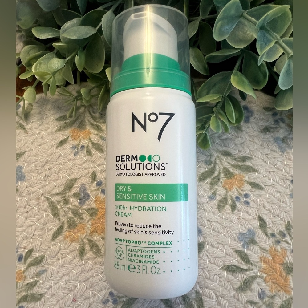 No7 Dry & Sensitive Skin Hydration Cream